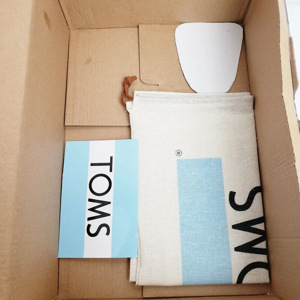 Toms 9.5 M silver twill wedge heel Pewter Bennet peep toe with box and‎ shoe bag